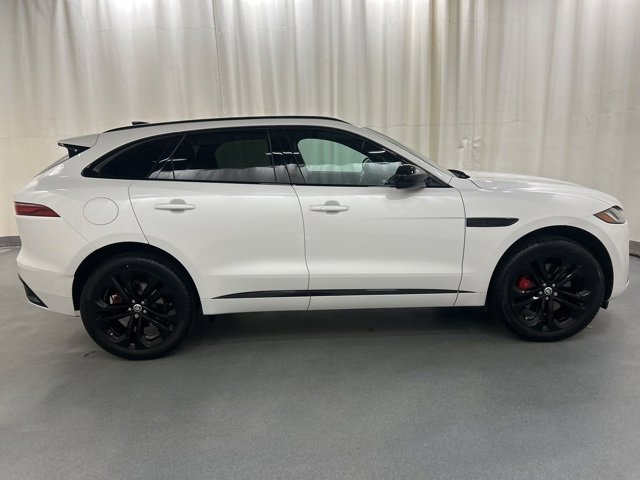Used 2025 Jaguar F-PACE R-Dynamic S image 7
