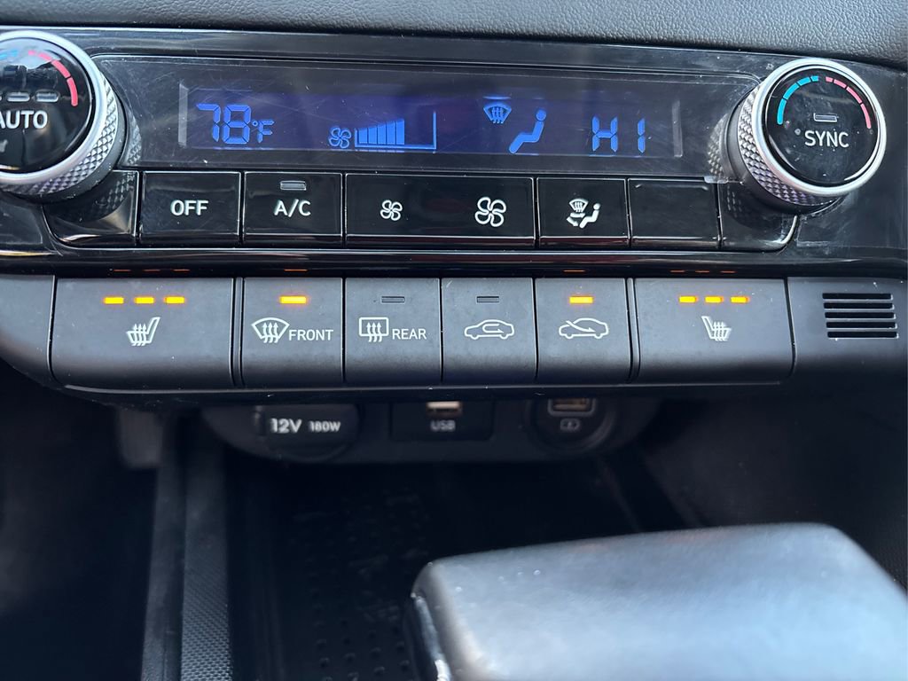 Certified 2023 Hyundai Elantra Limited image 31