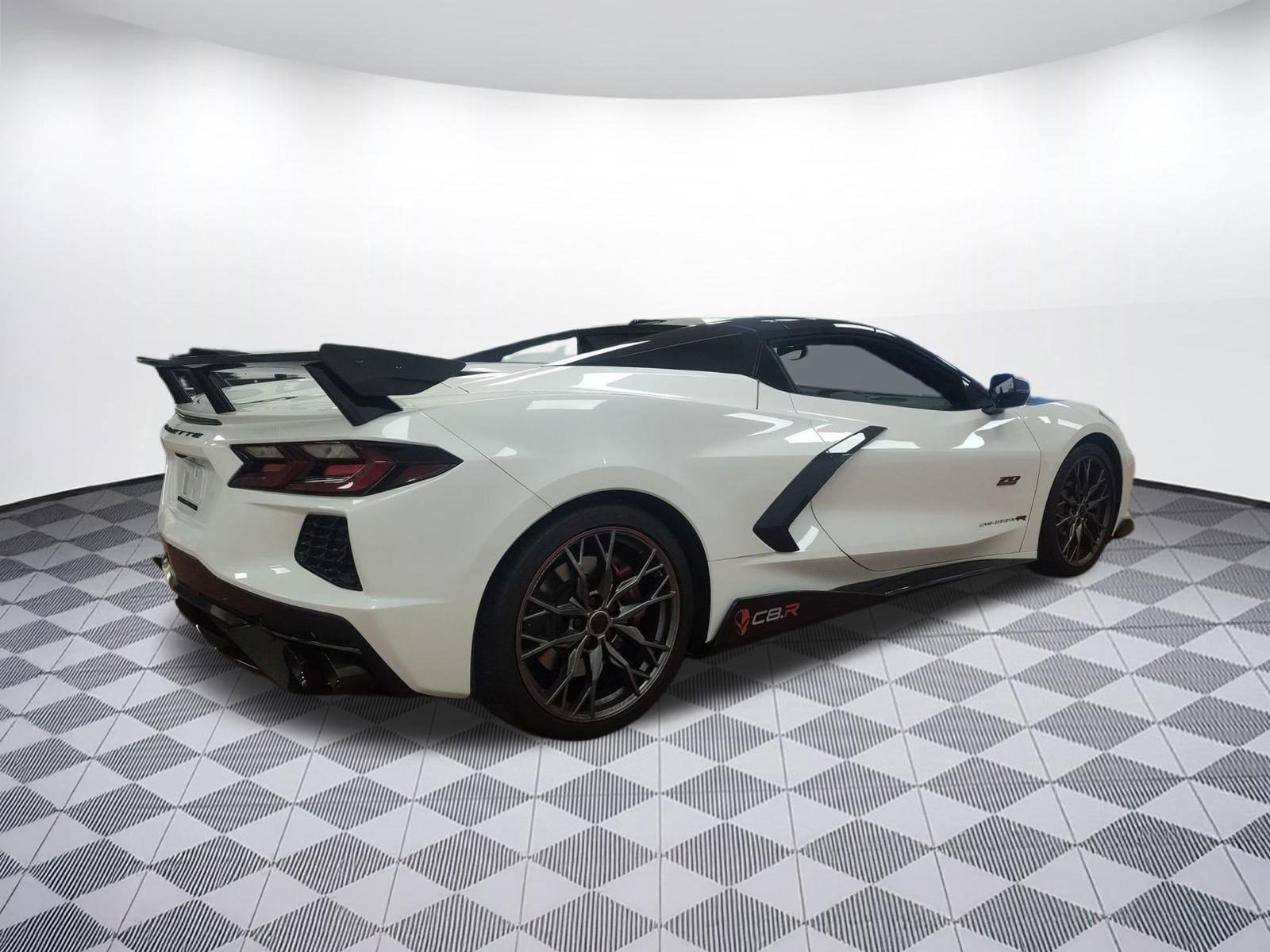 Used 2023 Chevrolet Corvette Stingray Premium Conv w/ Z51 Performance Package image 8