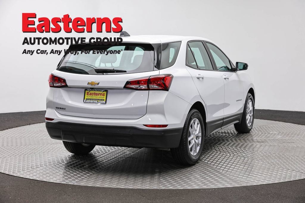 Used 2023 Chevrolet Equinox LS w/ Driver Confidence II Package FWD image 5