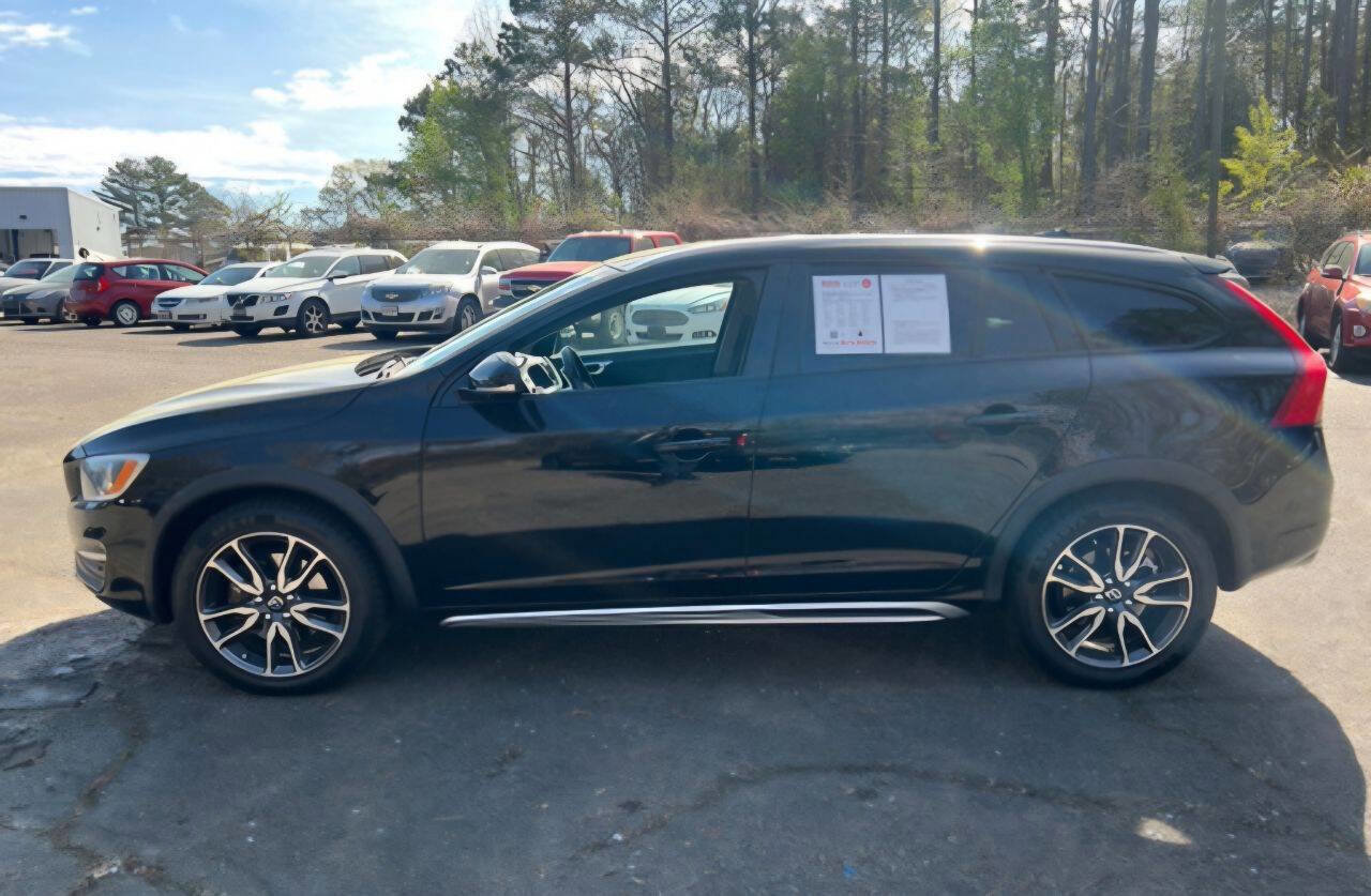 Used 2016 Volvo V60 T5 Cross Country image 20