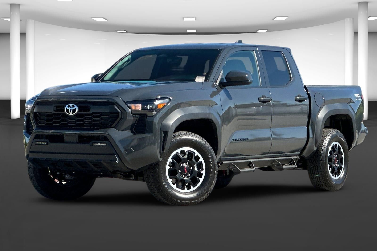 Used 2025 Toyota Tacoma TRD Off-Road AWD/4WD image 2