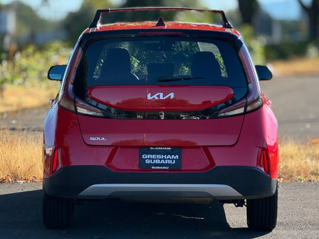 Used 2024 Kia Soul LX w/ Option Group 015 FWD image 6