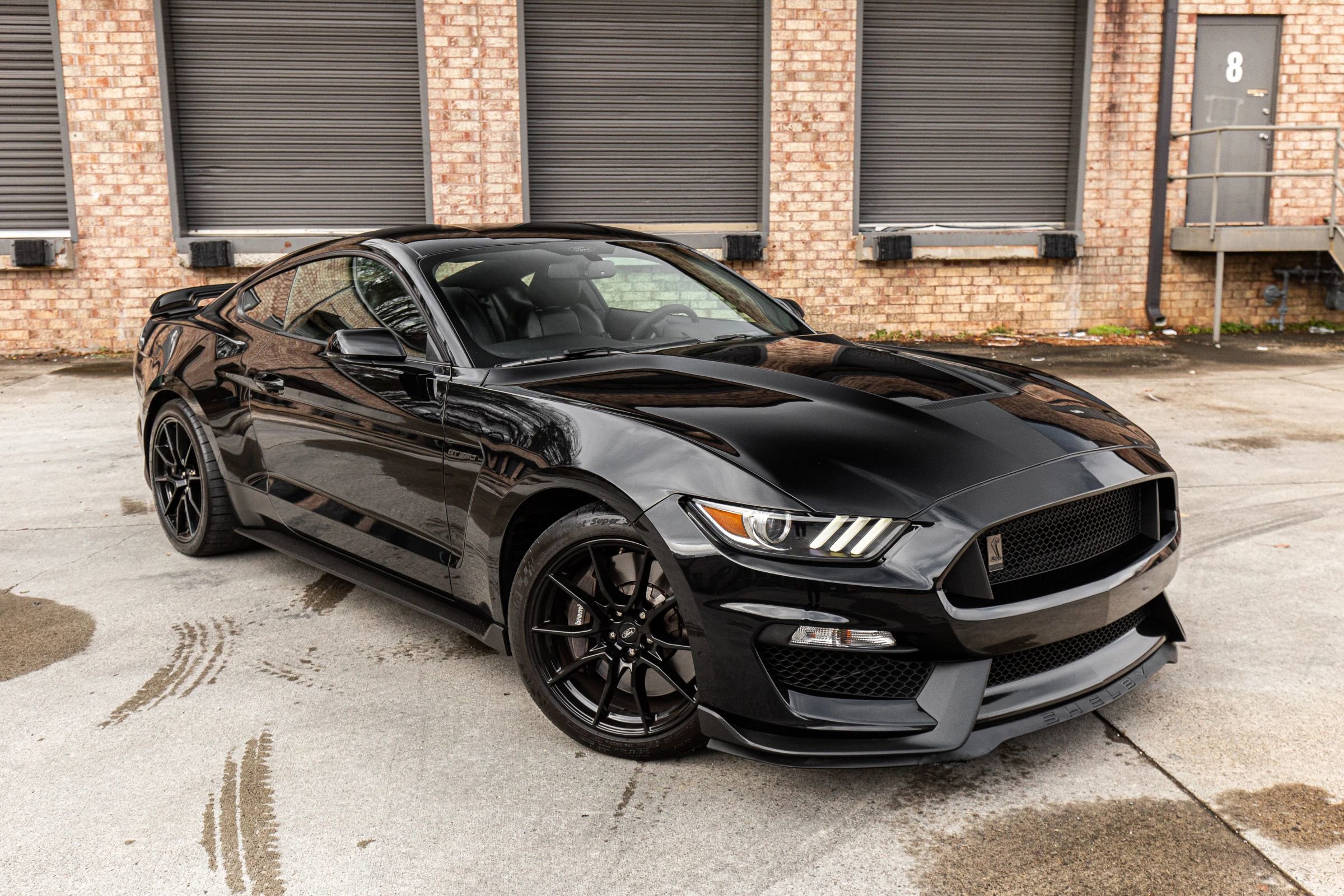 Used 2019 Ford Mustang Shelby GT350 w/ Technology Package image 2