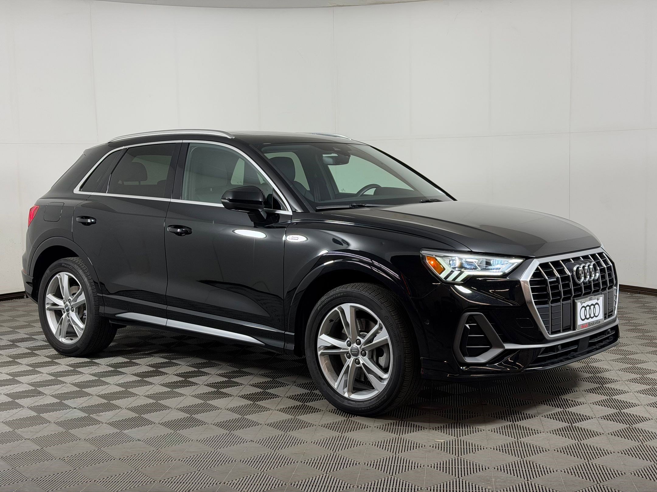 Used 2020 Audi Q3 2.0T Prestige AWD/4WD image 7