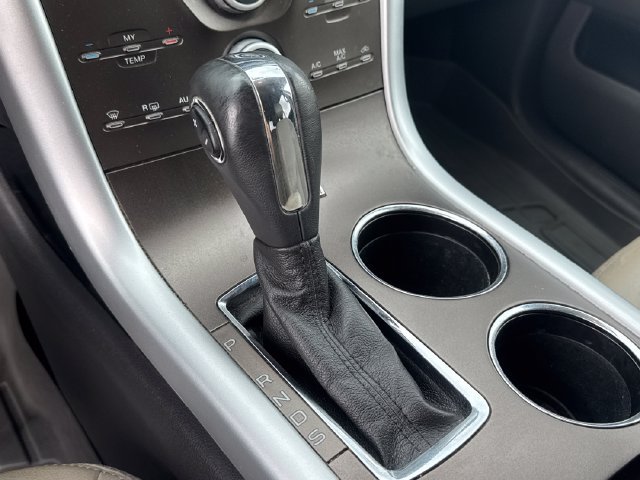 Used 2013 Ford Edge SEL FWD image 19