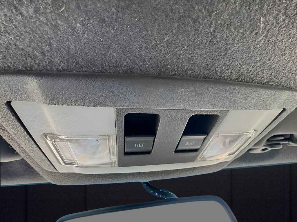 Used 2010 Ford Focus SES image 13