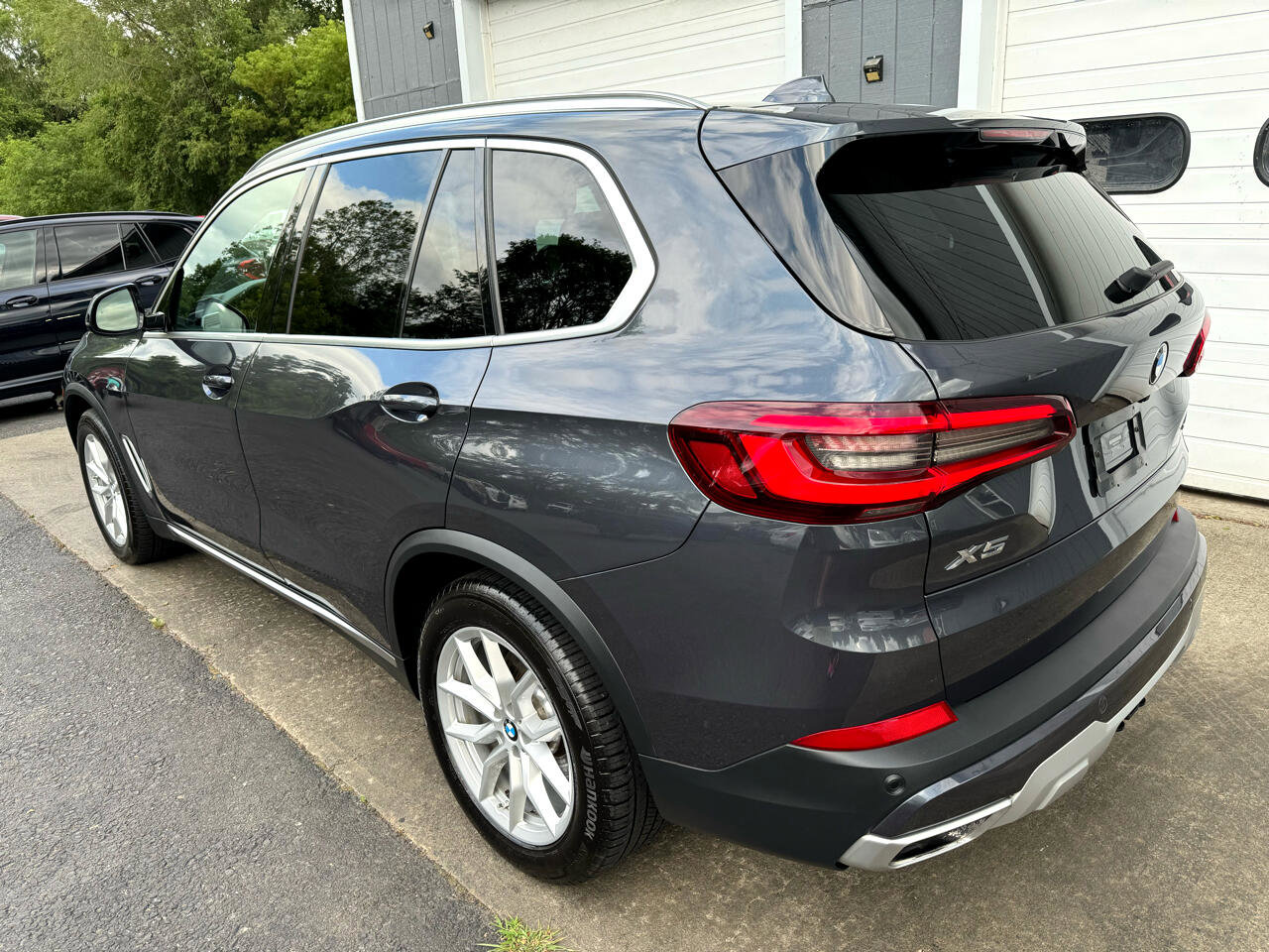 Used 2021 BMW X5 xDrive40i w/ Convenience Package image 6