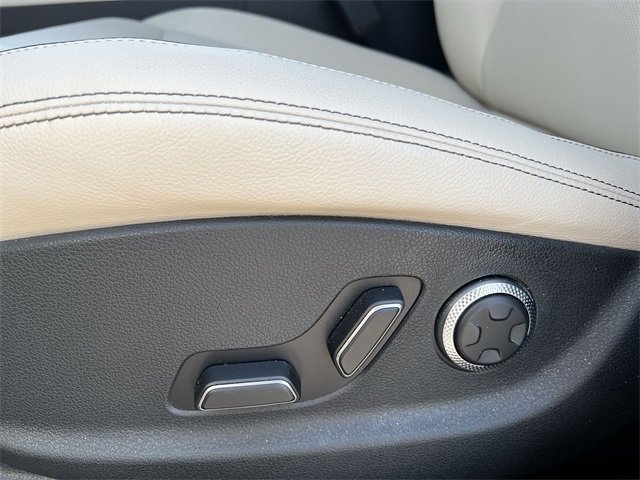 Used 2024 Genesis GV70 2.5T w/ Advanced Package image 30