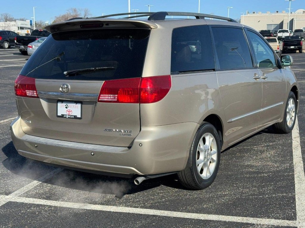 Used 2005 Toyota Sienna XLE Limited image 3