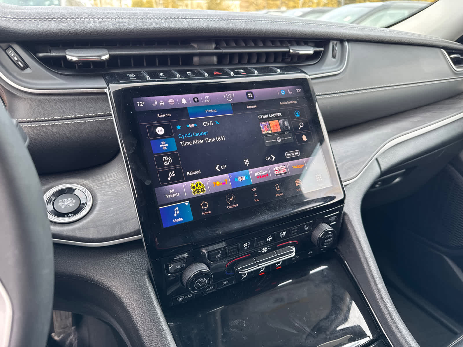 Used 2023 Jeep Grand Cherokee Limited w/ Luxury Tech Group II image 26