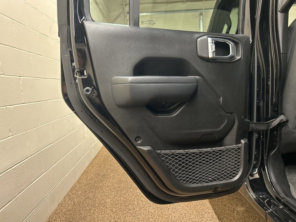 Used 2024 Jeep Gladiator Sport image 14