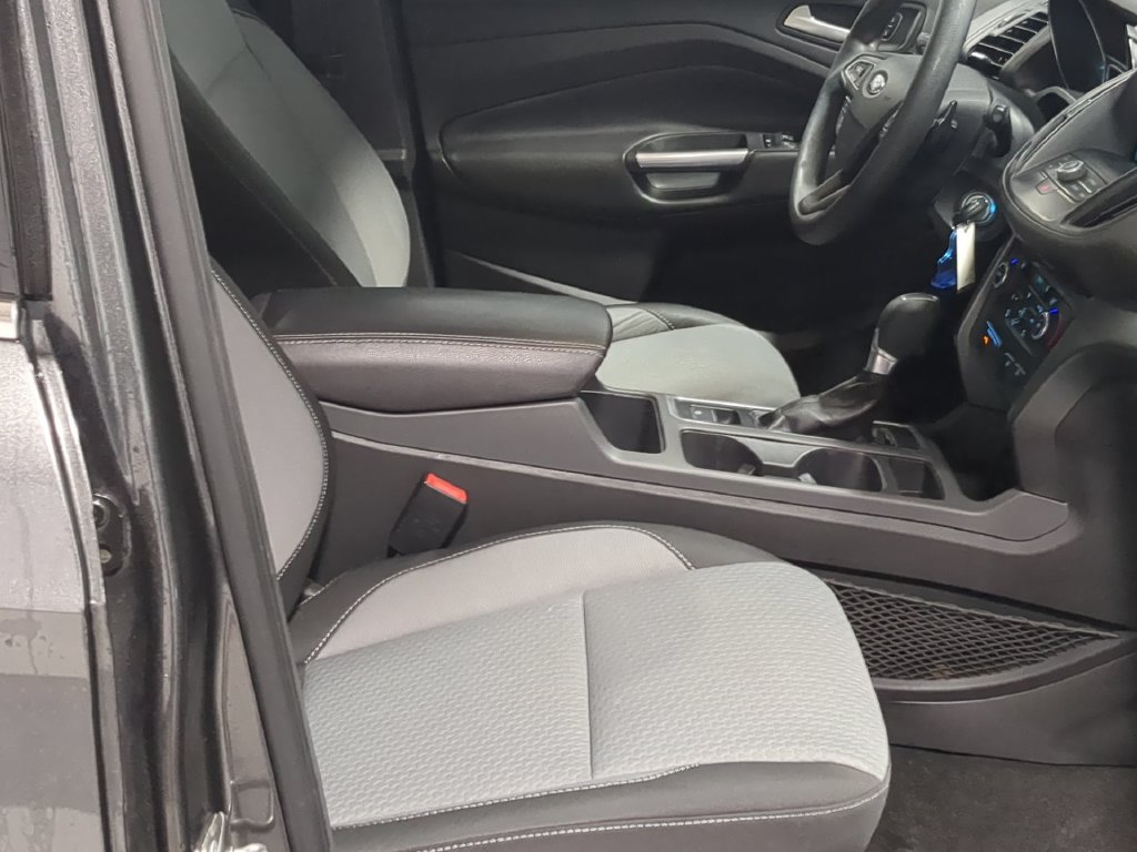 Used 2017 Ford Escape SE w/ Equipment Group 201A FWD image 27