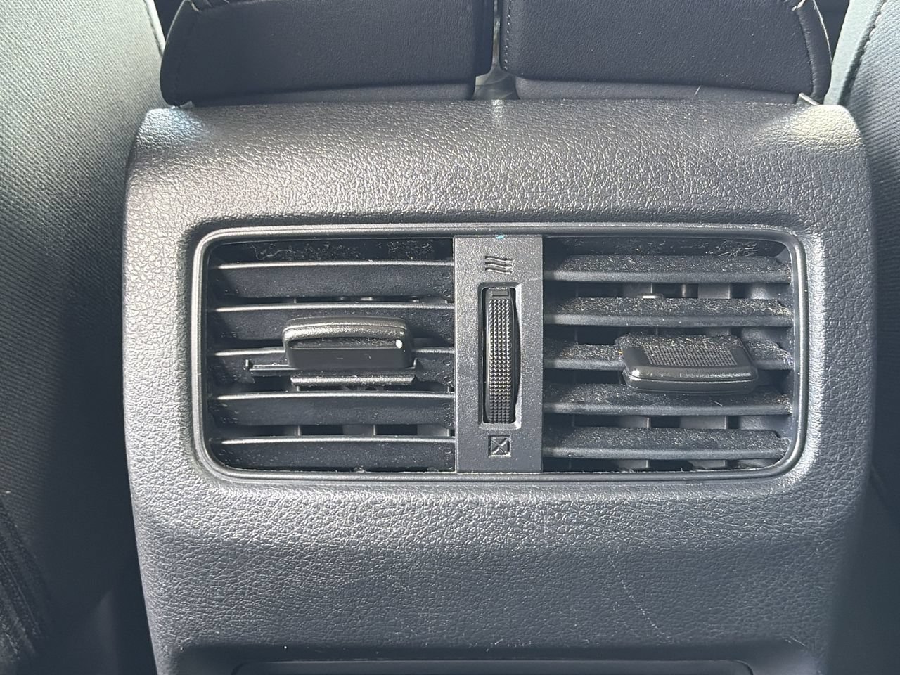 Used 2023 Nissan Rogue S AWD/4WD image 26
