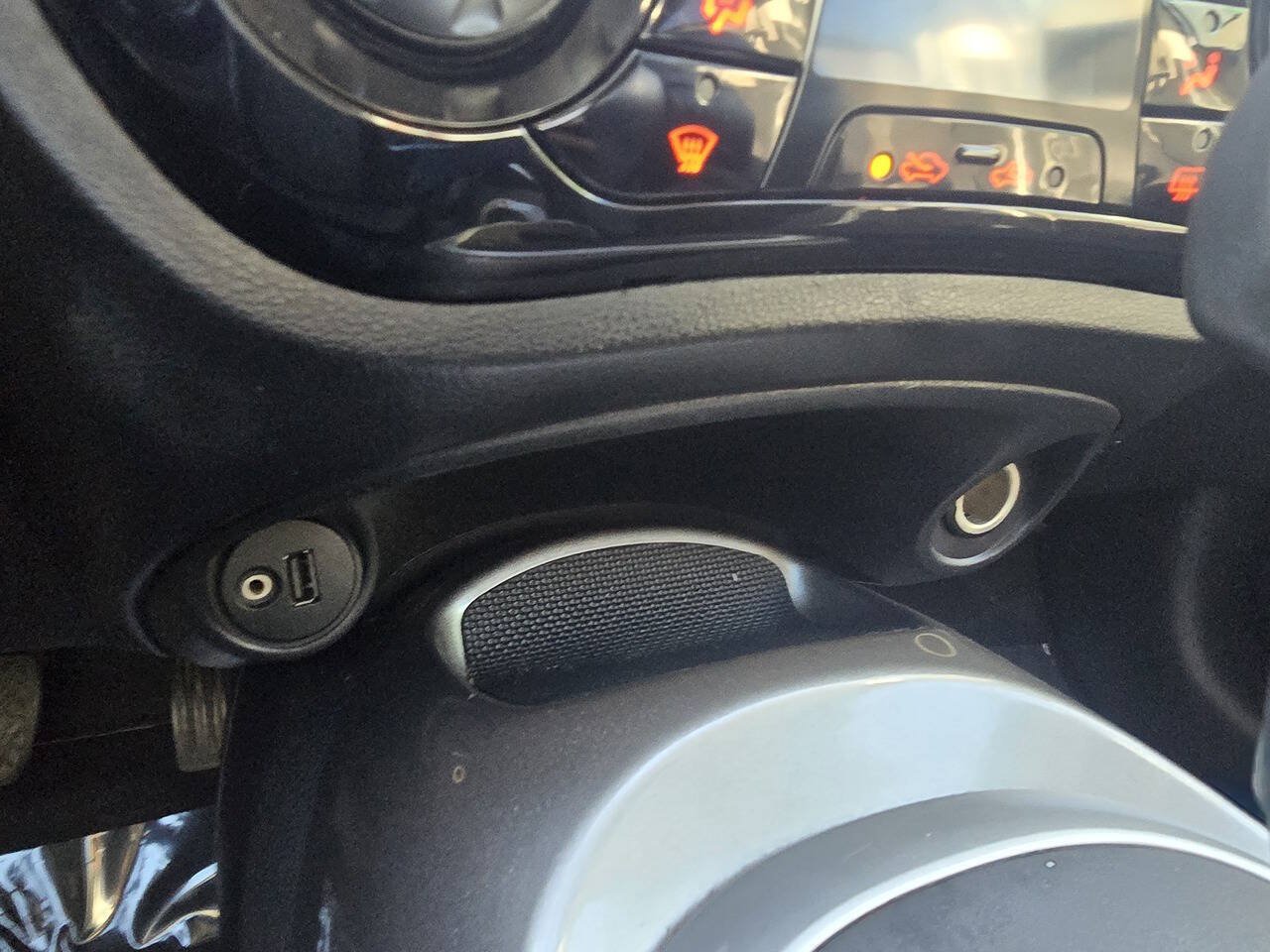 Used 2017 Nissan Juke SV w/ Technology Package FWD image 29