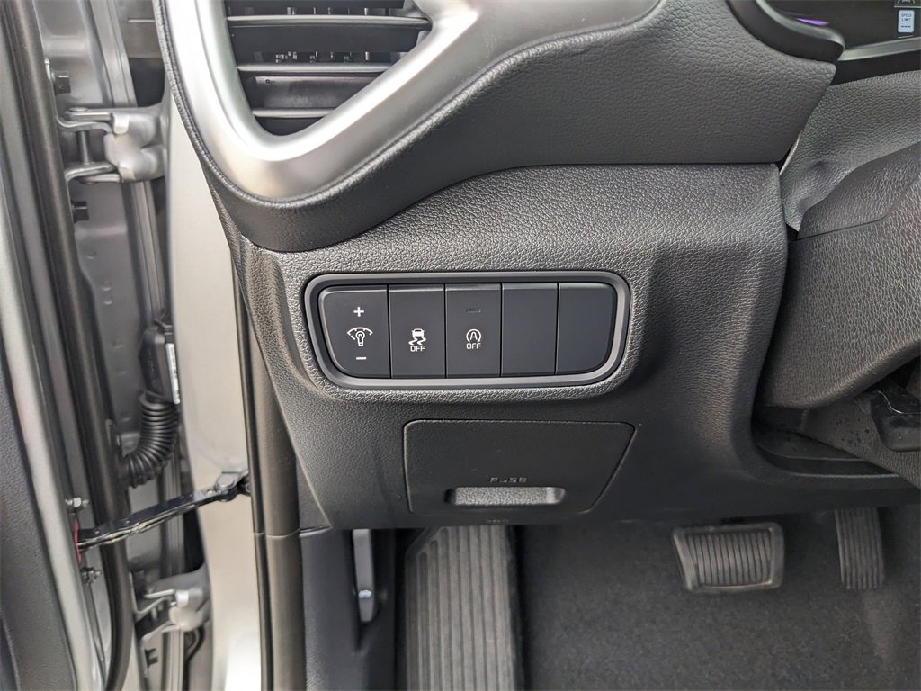 Certified 2025 Kia Soul LX image 27