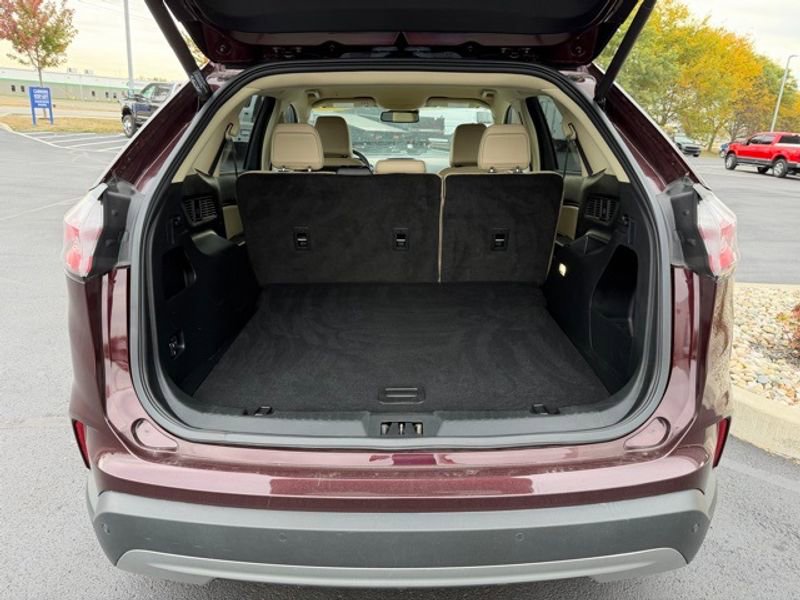 Used 2022 Ford Edge SEL w/ Convenience Package AWD/4WD image 21