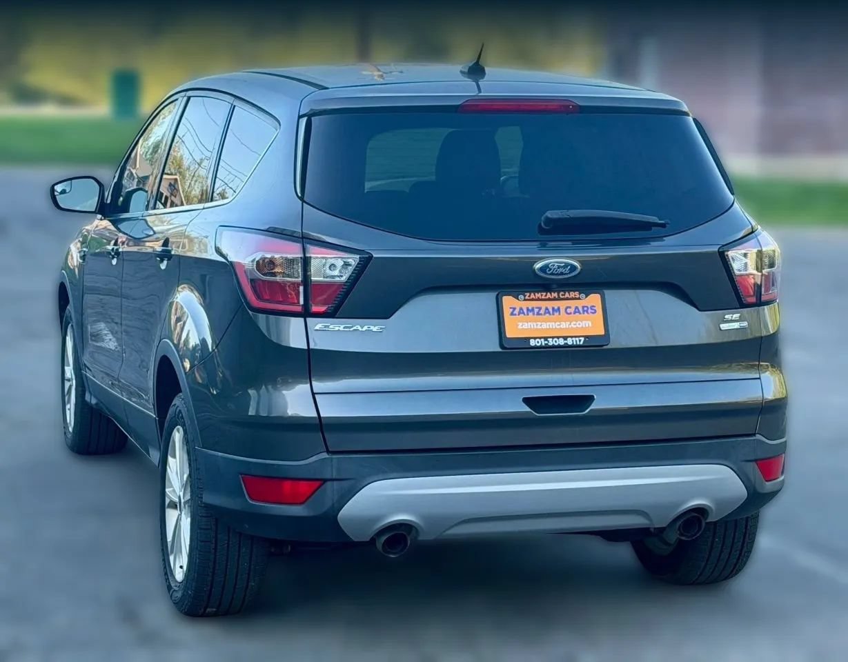 Used 2017 Ford Escape SE AWD/4WD image 8