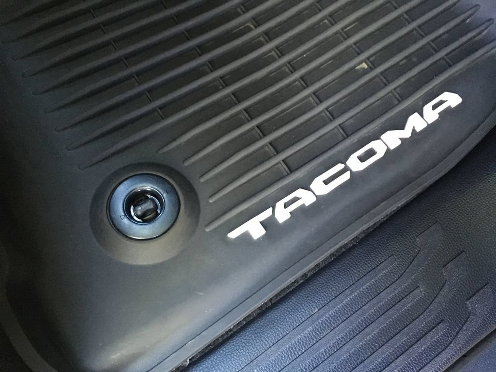Used 2024 Toyota Tacoma TRD Sport AWD/4WD image 30