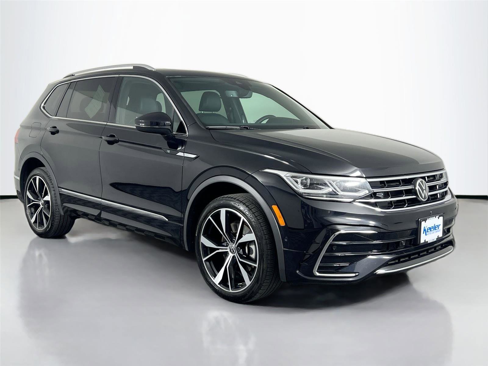 Used 2024 Volkswagen Tiguan SEL R-Line AWD/4WD image 8