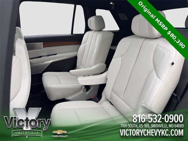 Used 2026 Cadillac Vistiq Sport image 13