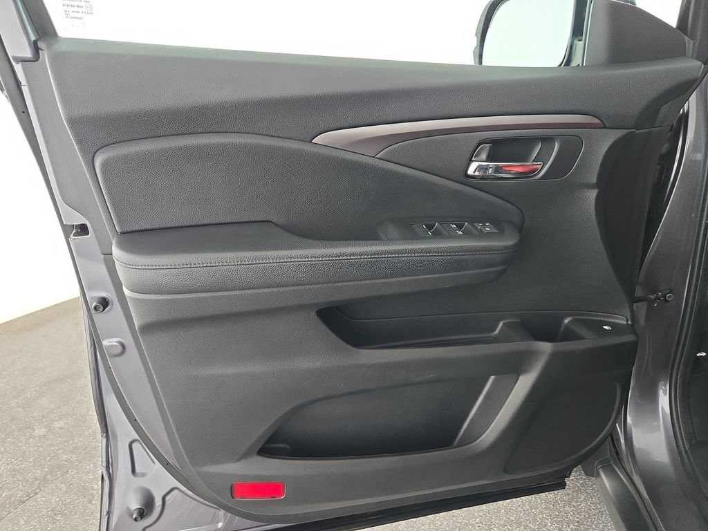 Used 2021 Honda Passport Sport image 27