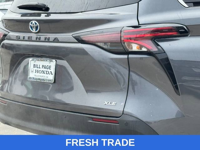 Used 2025 Toyota Sienna XLE image 8