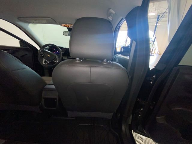 Used 2024 Chevrolet Trax LT w/ Driver Confidence Package FWD image 36