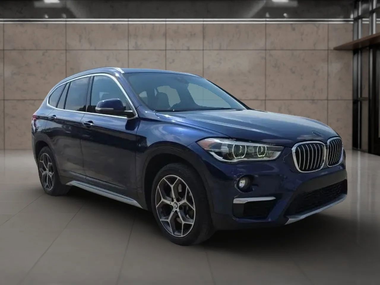 Used 2019 BMW X1 sDrive28i w/ Convenience Package image 2