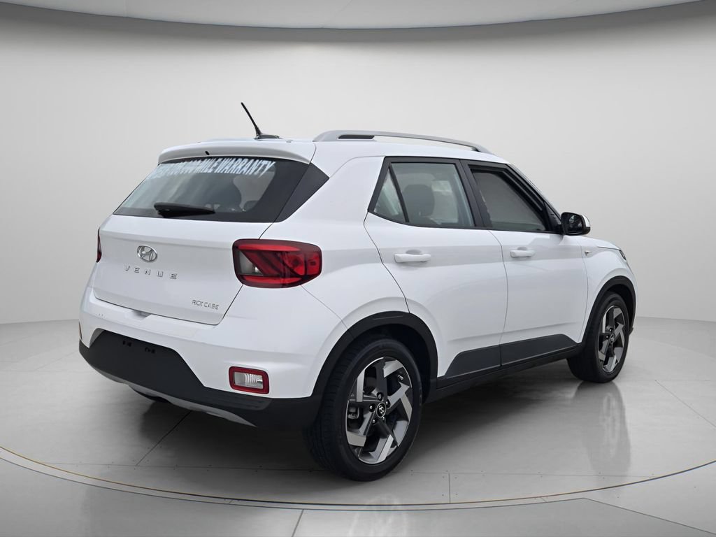 Certified 2023 Hyundai Venue SEL FWD image 8
