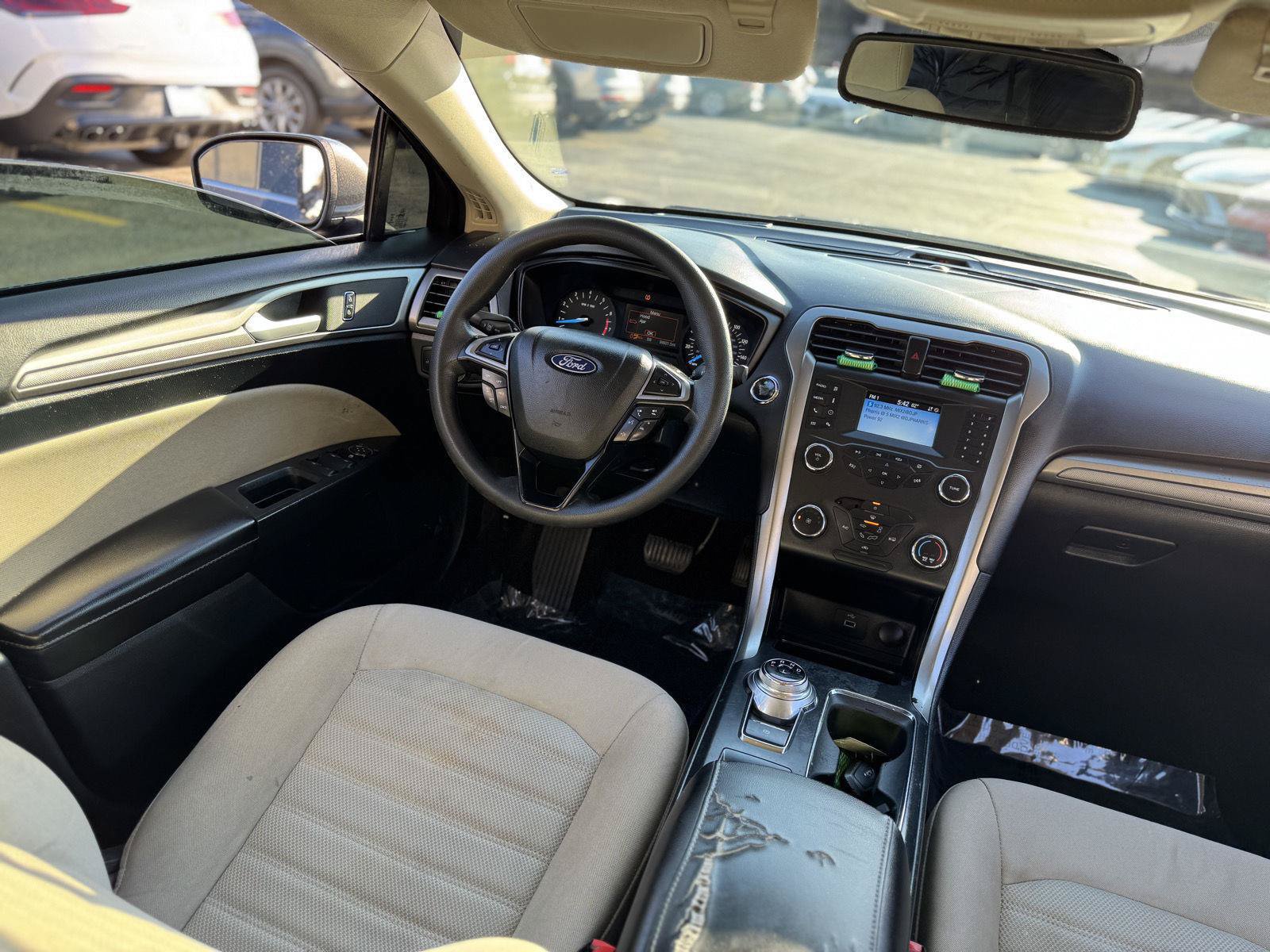 Used 2020 Ford Fusion S FWD image 30