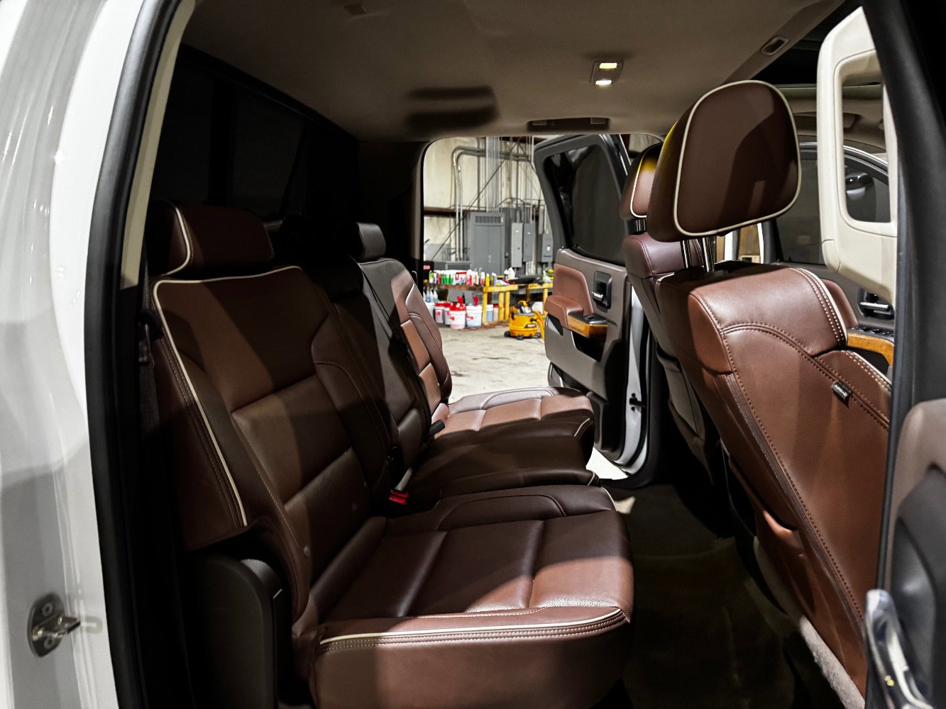 Used 2018 Chevrolet Silverado 1500 High Country image 20