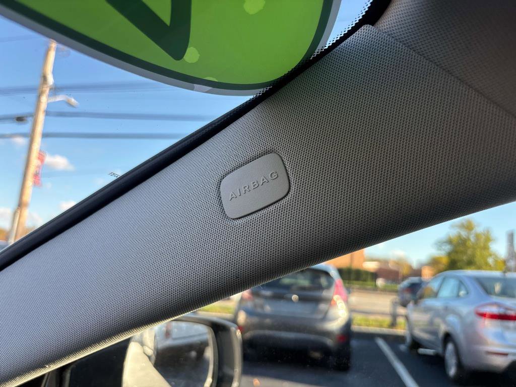 Used 2017 INFINITI QX30 Premium w/ Navigation Package image 29