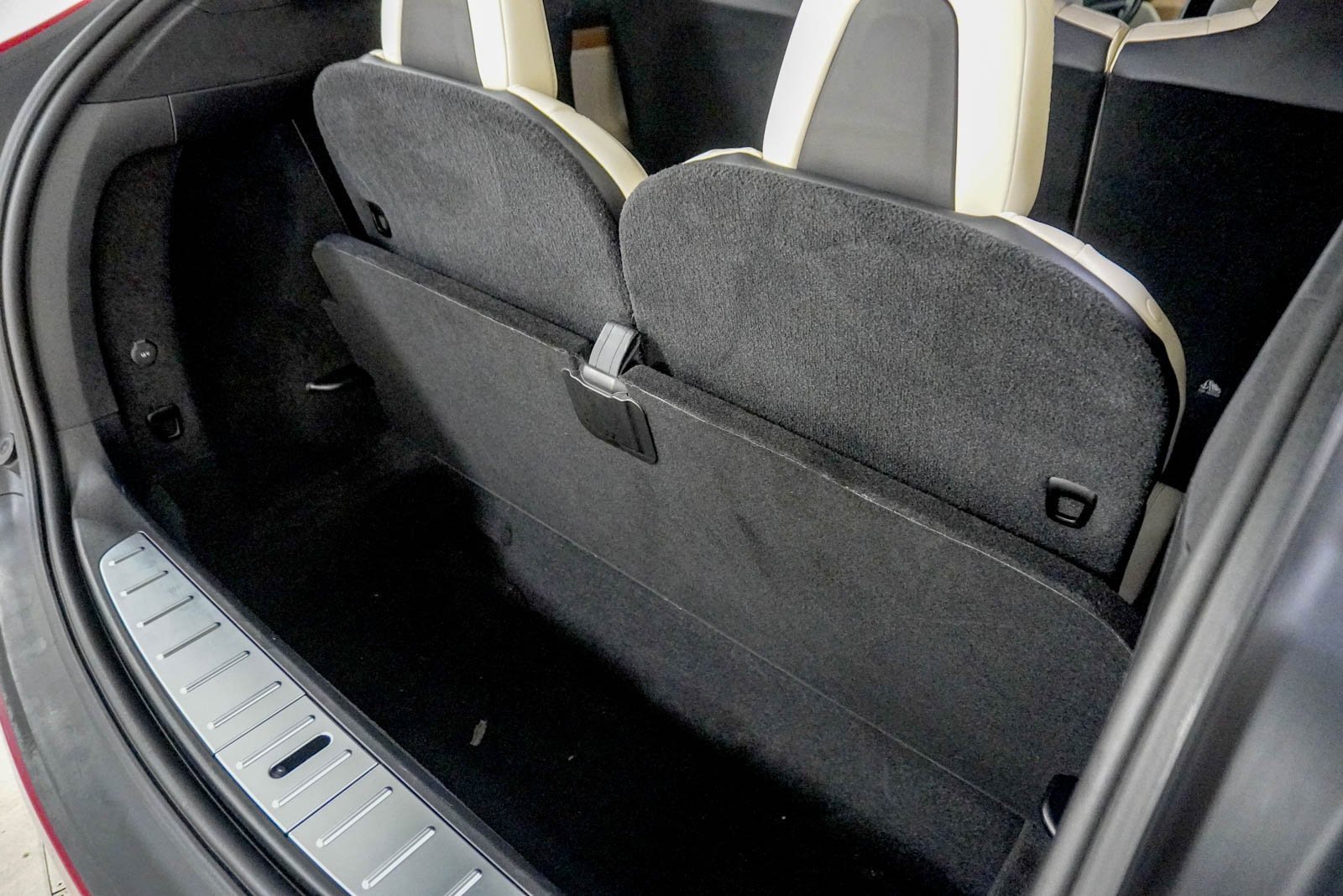 Used 2021 Tesla Model X Performance image 8