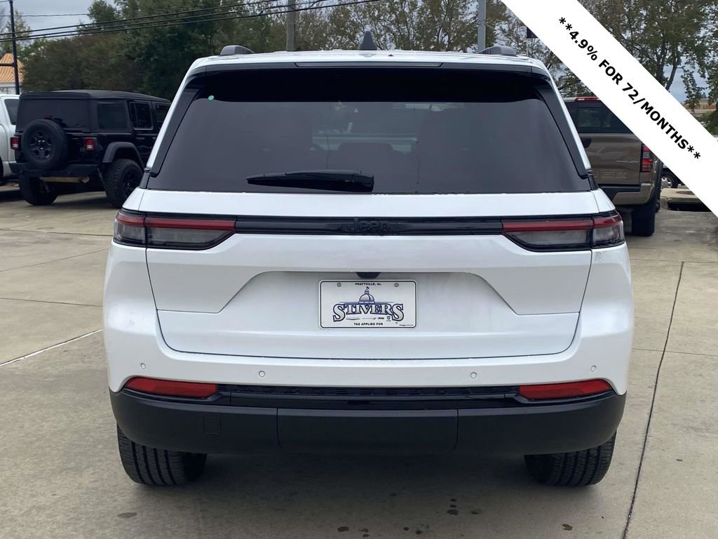 New 2025 Jeep Grand Cherokee Altitude image 6