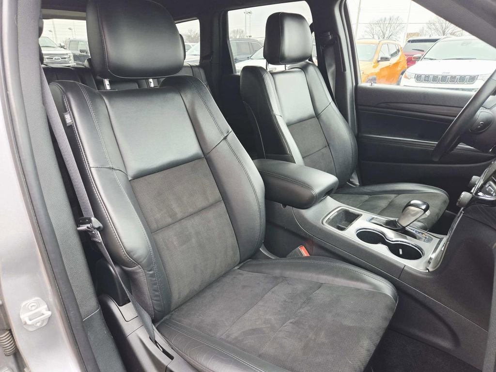 Used 2020 Jeep Grand Cherokee Altitude image 17