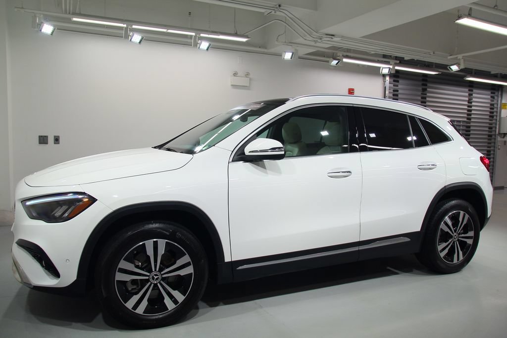 Certified 2024 Mercedes-Benz GLA 250 4MATIC image 4