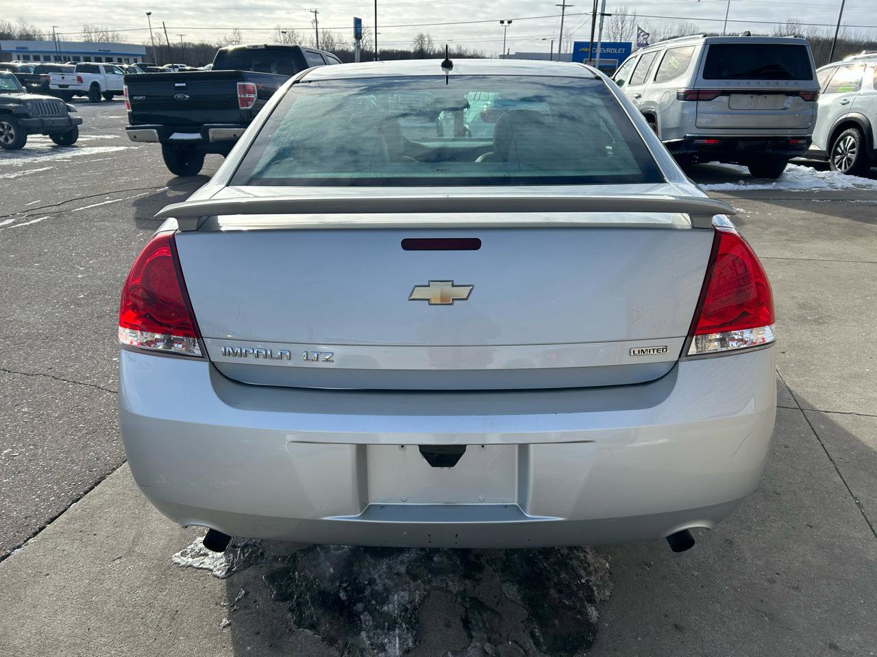 Used 2015 Chevrolet Impala LTZ FWD image 6