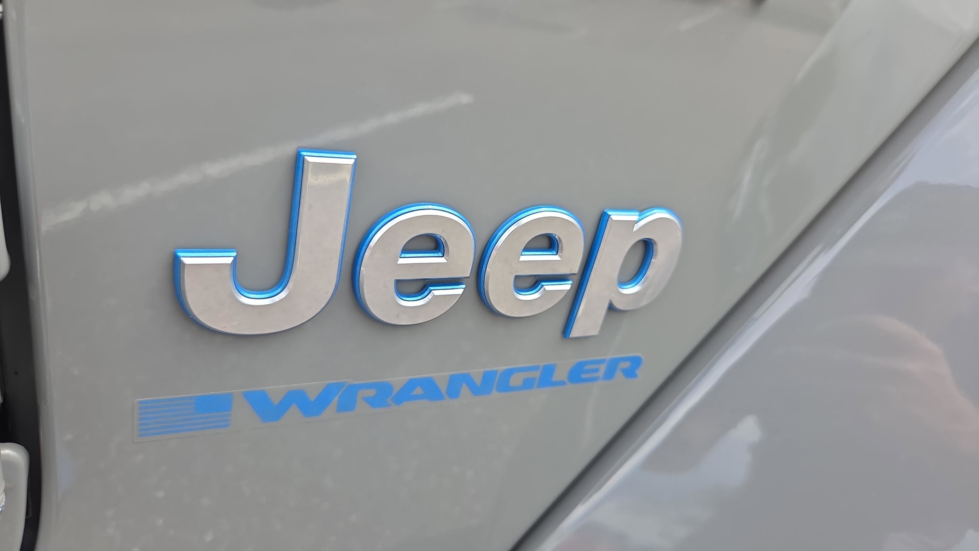 Used 2023 Jeep Wrangler Unlimited Sahara AWD/4WD image 33