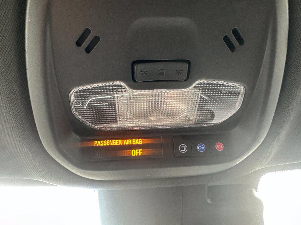 Used 2025 Chevrolet Trax RS w/ Driver Confidence Package FWD image 20