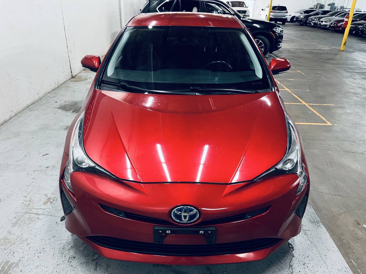 Used 2018 Toyota Prius Three FWD image 2