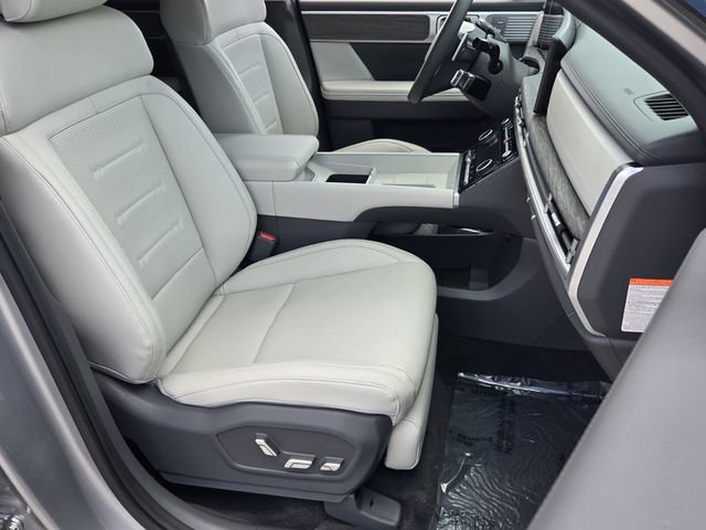 Used 2025 Hyundai Santa Fe Calligraphy FWD image 16
