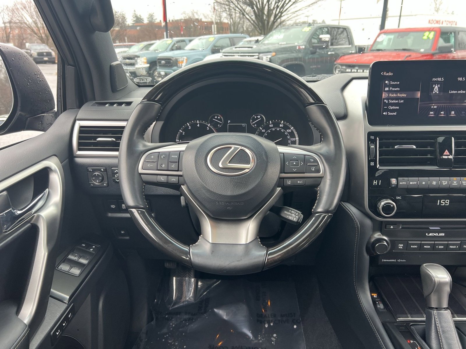 Used 2023 Lexus GX 460 Premium w/ Premium Package image 16
