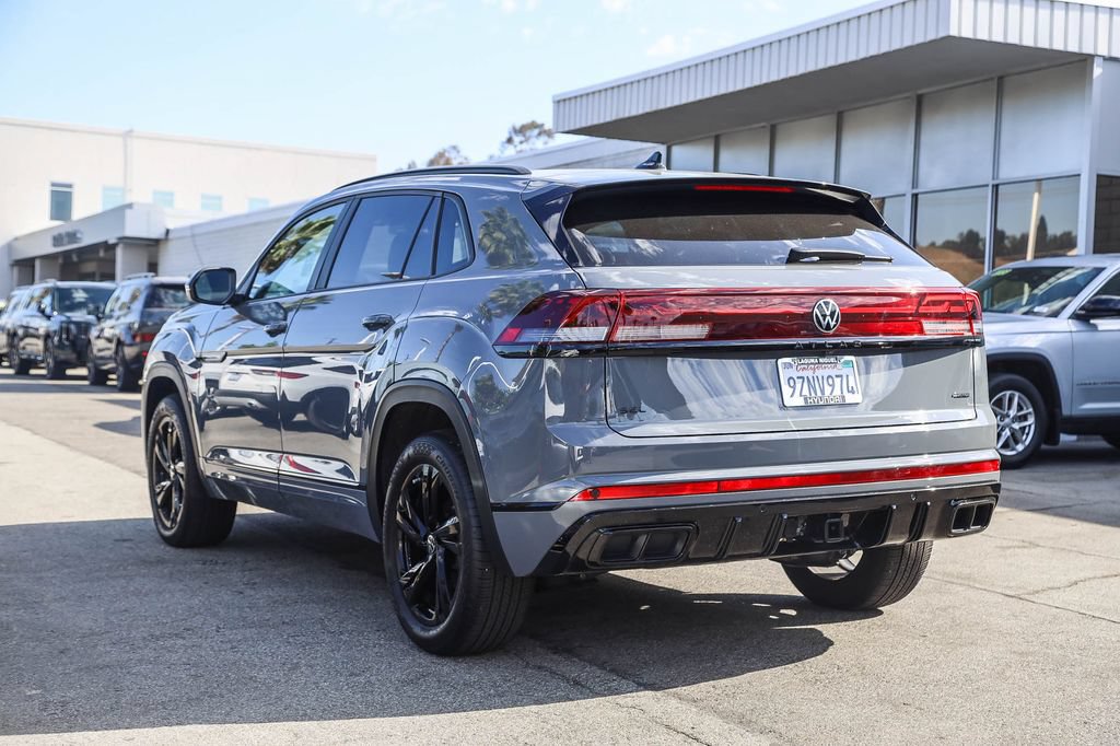 Used 2025 Volkswagen Atlas Cross Sport SEL R-Line AWD/4WD image 4