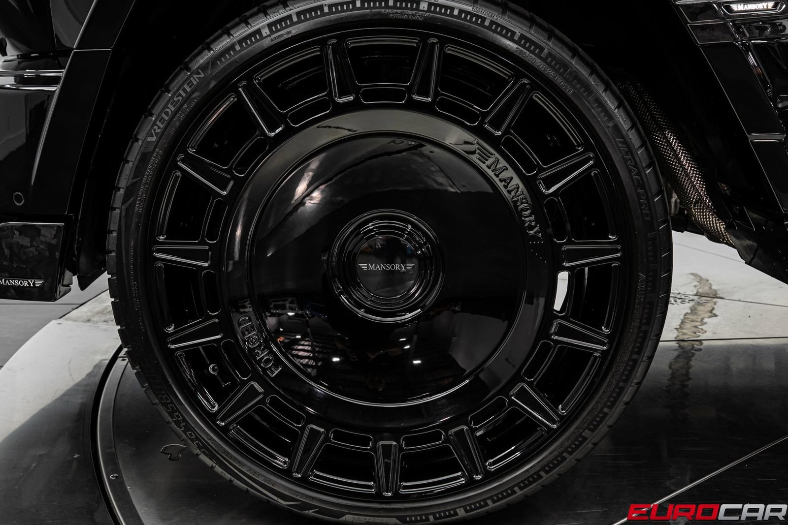 Used 2025 Mercedes-Benz G 63 AMG 4MATIC image 32