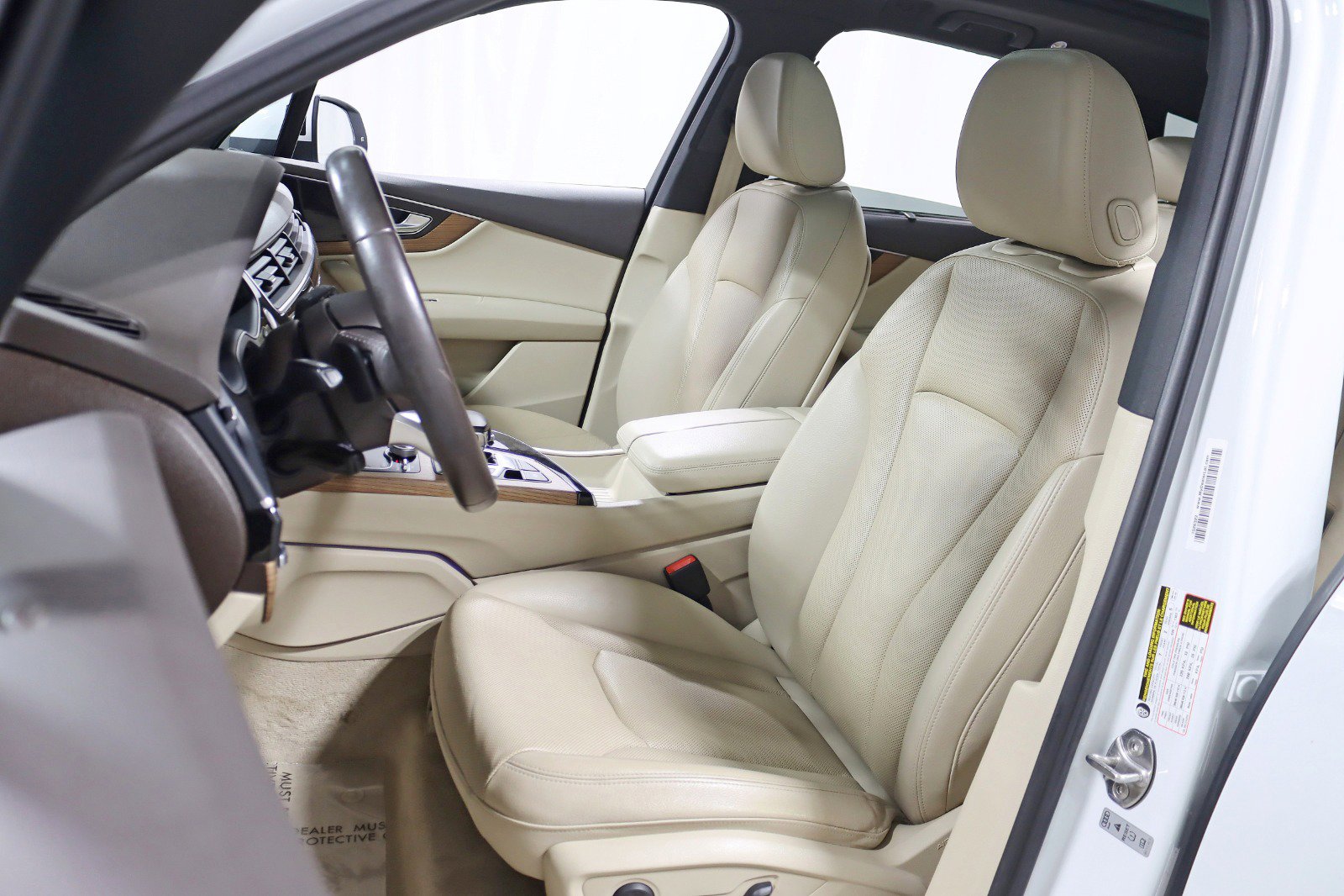 Used 2017 Audi Q7 3.0T Prestige image 30