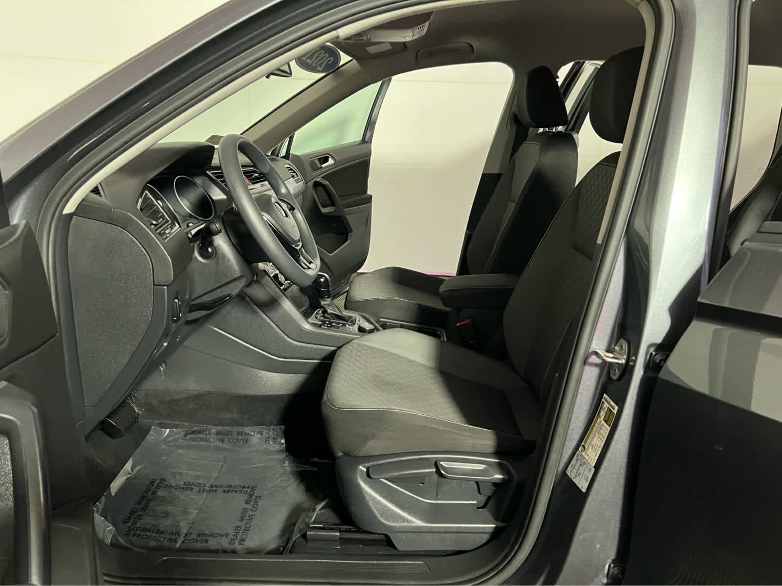 Used 2021 Volkswagen Tiguan S image 18