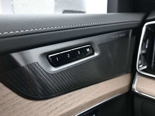 New 2026 Volvo XC90 B6 Plus w/ Protection Package Premier image 30