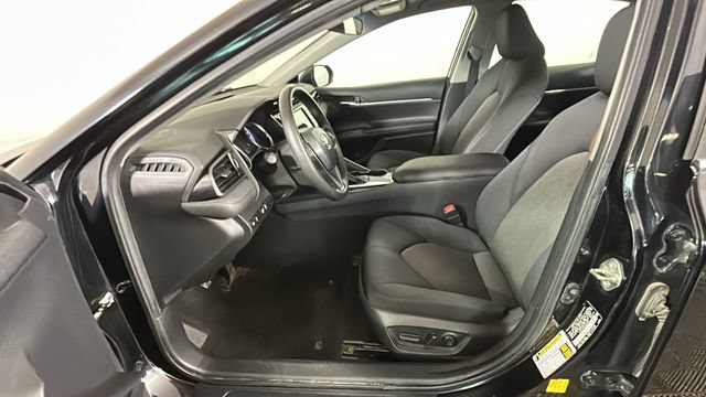 Used 2019 Toyota Camry LE FWD image 11