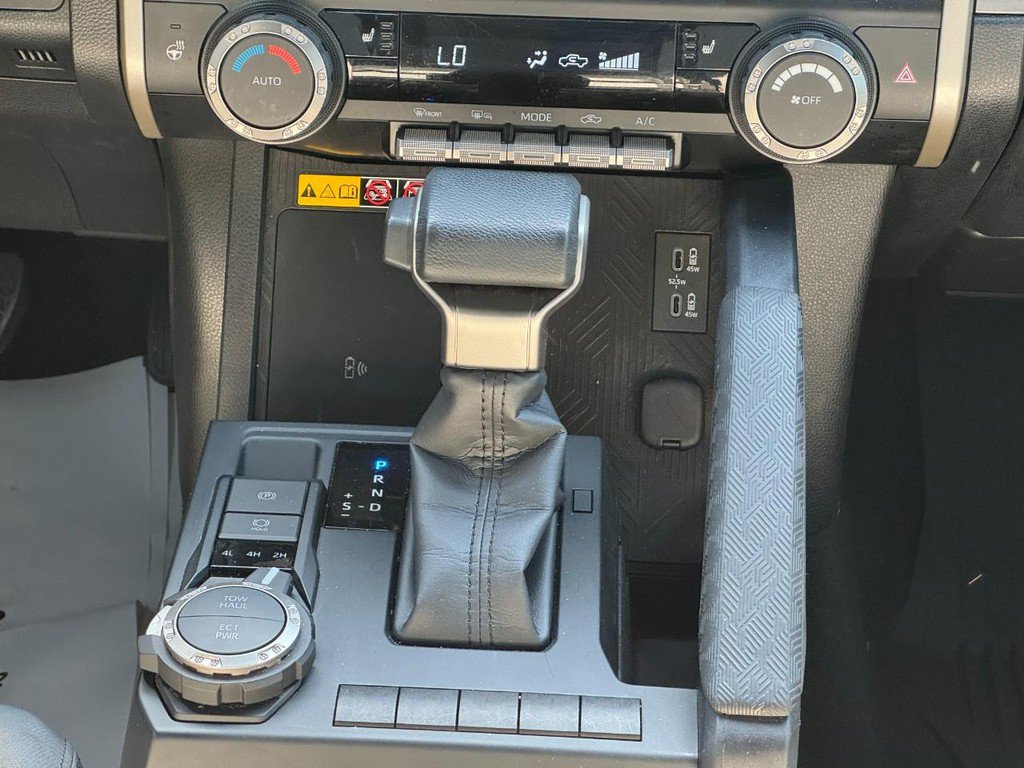 Certified 2024 Toyota Tacoma SR5 AWD/4WD image 14